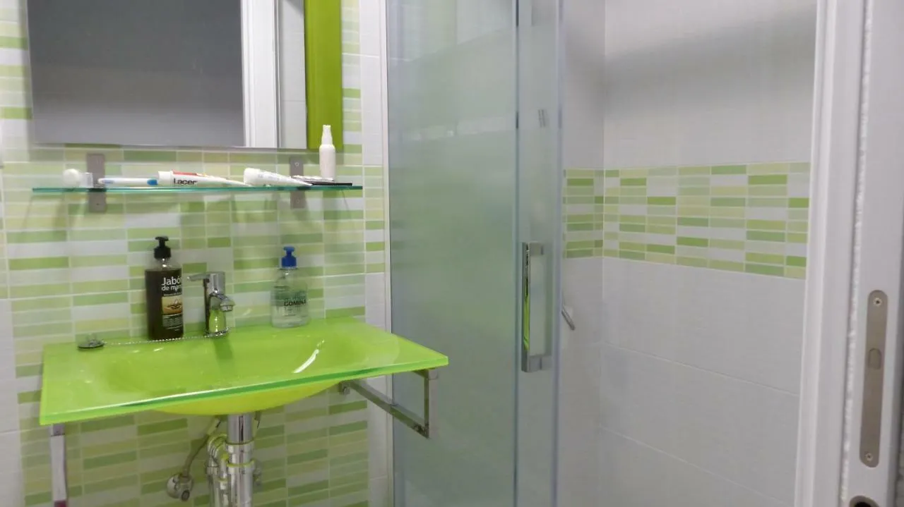 Apartment, 2 Bedrooms, On The Beach, With Pool, Sea Views And Garden -- All Included, Parking & Wifi Benalmádena