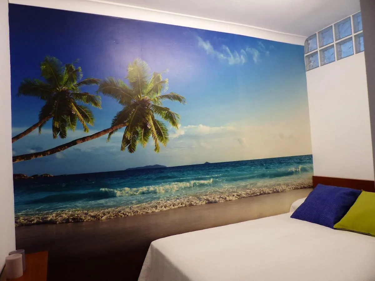شقة Apartment, 2 Bedrooms, On The Beach, With Pool, Sea Views And Garden -- All Included, Parking & Wifi بينالماذينا