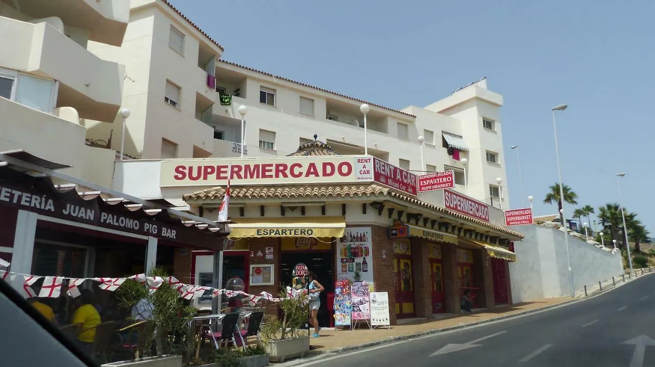 Apartment, 2 Bedrooms, On The Beach, With Pool, Sea Views And Garden -- All Included, Parking & Wifi Benalmádena