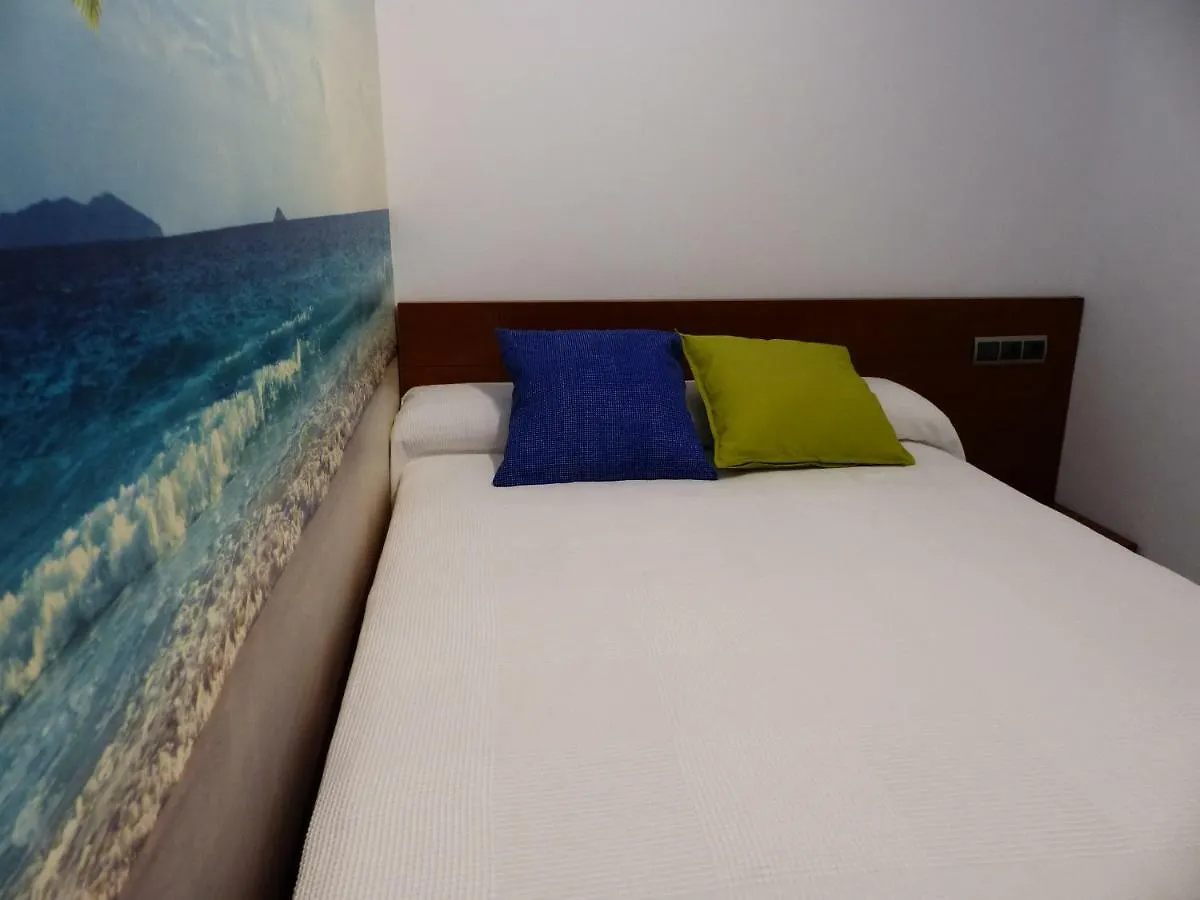 Apartment, 2 Bedrooms, On The Beach, With Pool, Sea Views And Garden -- All Included, Parking & Wifi Benalmádena 0*,