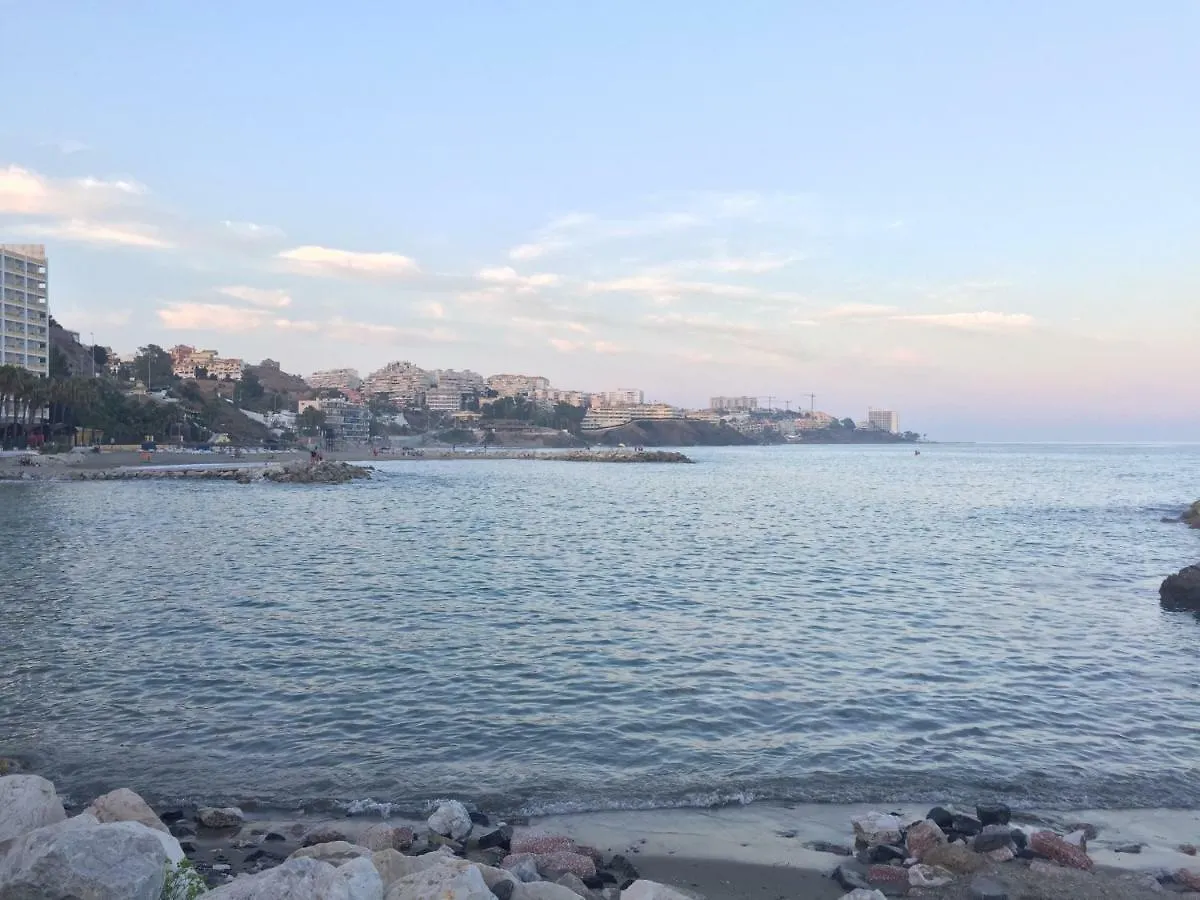 Apartamento Apartment, 2 Bedrooms, On The Beach, With Pool, Sea Views And Garden -- All Included, Parking & Wifi Benalmádena
